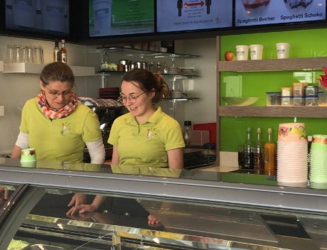 Arbeiten bei der Eiswelt